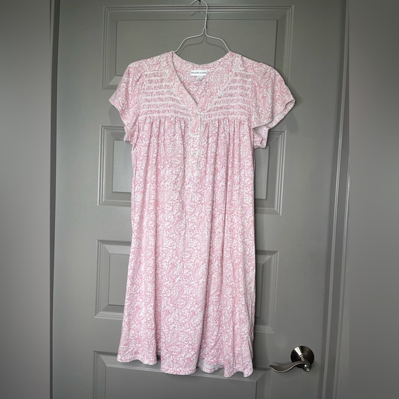 Miss Elaine Other - Miss Elaine Pink Paisley Top